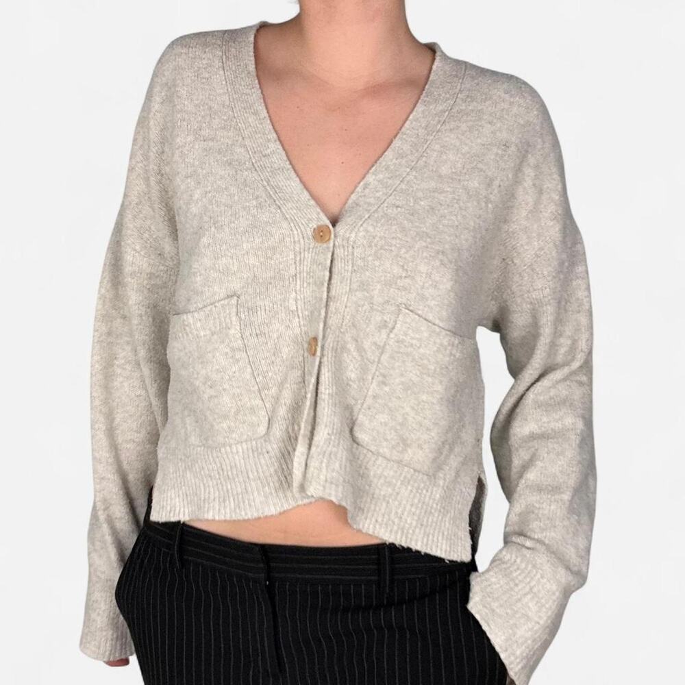 Abercrombie & Fitch cream cardigan side slits pockets - size small